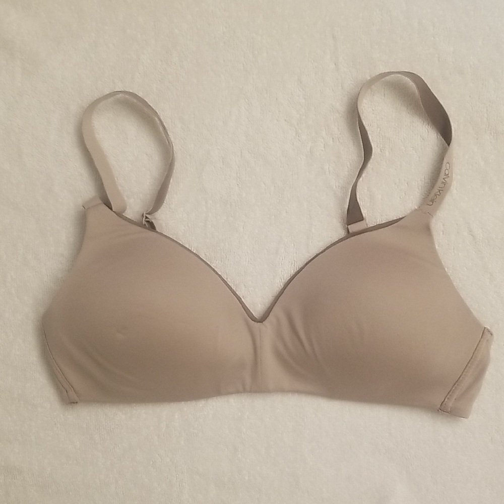 Calvin Klein Women's Beige Wireless Bra